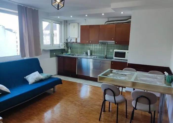 Zelazna Center شقة